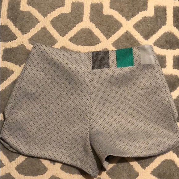 Adidas shorts - Picture 6 of 8